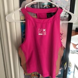Nike cropped work out shirt (never worn!)